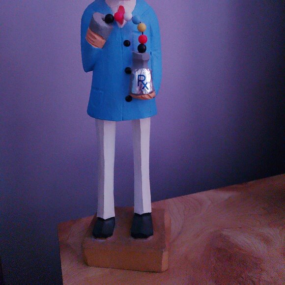 UNIQUE VINTAGE HAND PAINTED FOLK ART - The Pharmacist - Picture 5 of 5